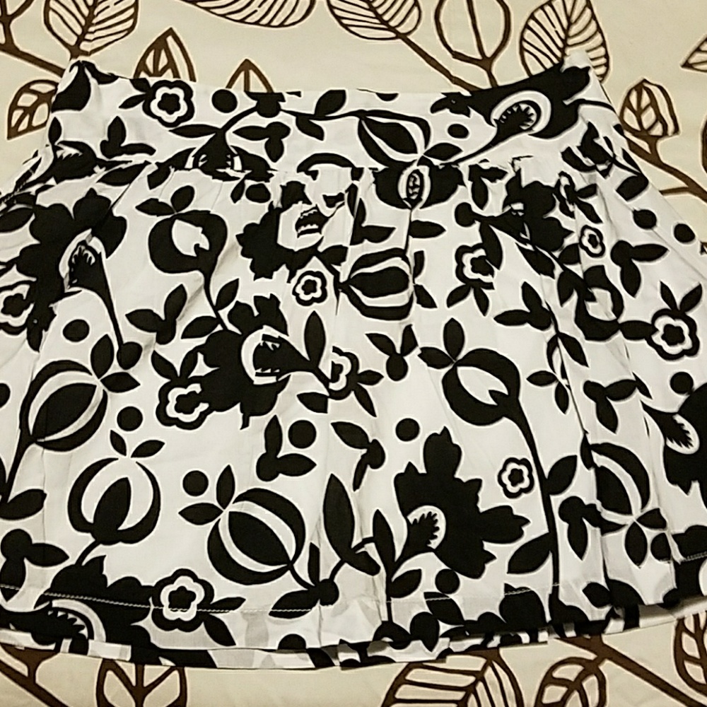 Loft black and white size 14 mini skirt